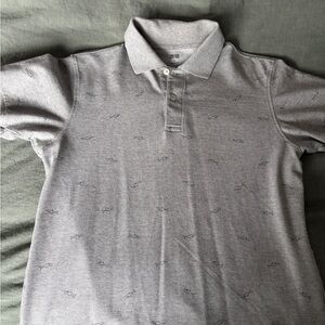 Men's Uniqlo Grey Shark Motif Polo Shirt - Men’s Size Medium